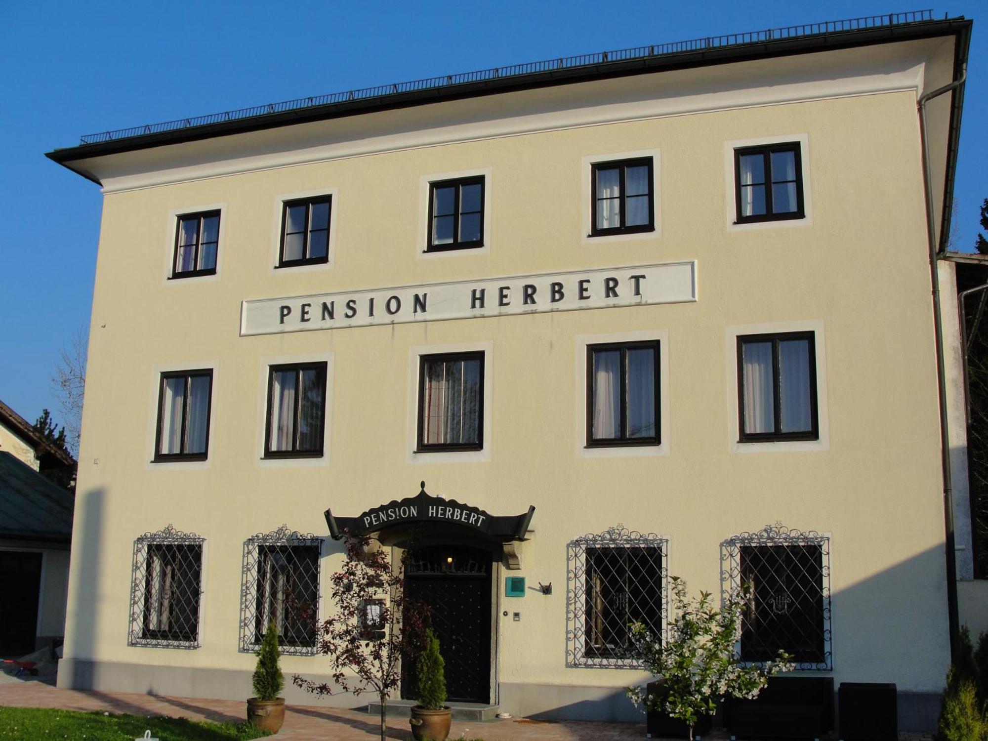 Hotel Pension Herbert Salzburg Exteriör bild